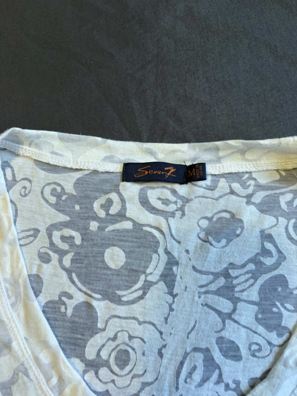 Y2K style Seven7 white&gold quarter length sleeve sheer top. Size M. - Picture 5 of 5